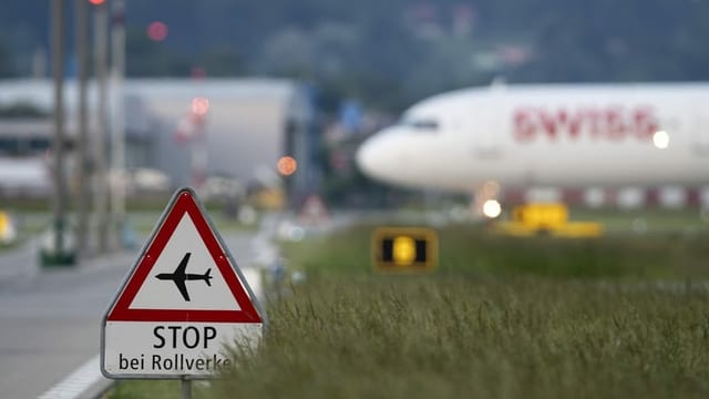 Flugzeug der Swiss in Kloten.