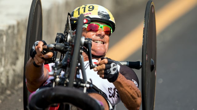 Heinz Frei beim Handbike-Wettkampf an den Paralympics Heinz Frei beim Handbike-Wettkampf an den Paralympics