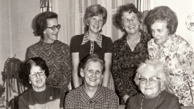 Schwarzweissbild des Vorstands der Frauengemeinschaft im Jahr 1971. Schwarzweissbild des Vorstands der Frauengemeinschaft im Jahr 1971.