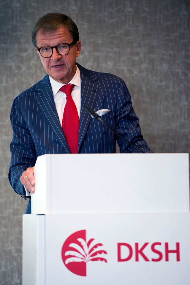 Flüchtete als 30-Jähriger aus der DDR: Jörg Wolle, heute Chef von weltweit 27'000 DKHS-Mitarbeitern. Flüchtete als 30-Jähriger aus der DDR: Jörg Wolle, heute Chef von weltweit 27'000 DKHS-Mitarbeitern.