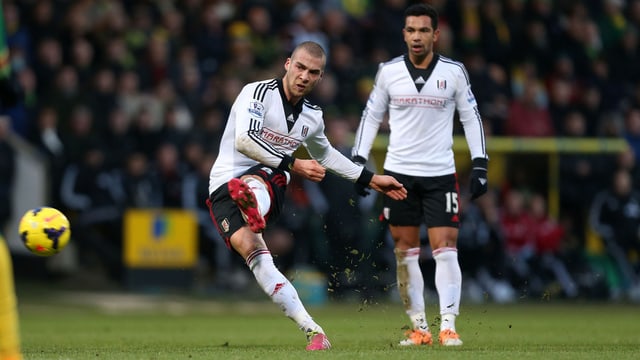 Fulhams Pajtim Kasami (l.) traf gegen Norwich per Freistoss. Fulhams Pajtim Kasami (l.) traf gegen Norwich per Freistoss.