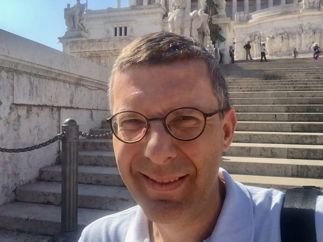 Franco Battel mitten im «alten» Rom: beim Monumento per Vittorio Emanuele. Franco Battel mitten im «alten» Rom: beim Monumento per Vittorio Emanuele.