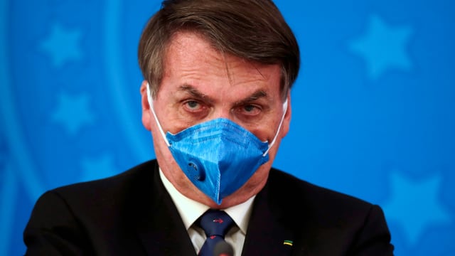 Jair Bolsonaro mit Schutzmaske Jair Bolsonaro mit Schutzmaske