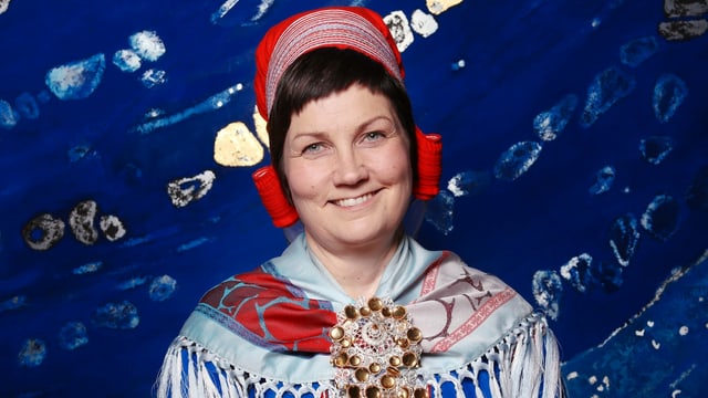 Ein Porträt von Aili Keskitalo. Ein Porträt von Aili Keskitalo.