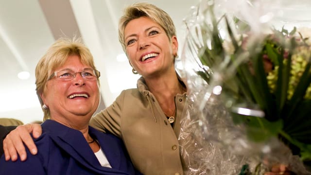 Eine glückliche Karin Keller-Sutter. Eine glückliche Karin Keller-Sutter.