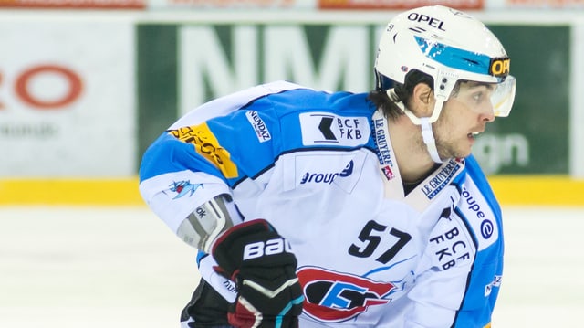 Eishockey-Spieler. Eishockey-Spieler.