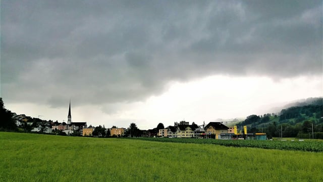 Dicke Gewitterwolken über Malters. Dicke Gewitterwolken über Malters.