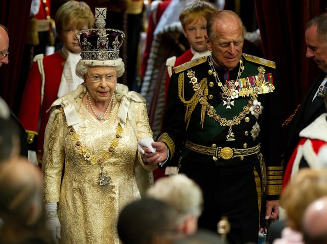 La Reine Elizabeth Ii Die längste Ehe der Royals - Queen Elizabeth II und Prinz Philip feiern  ihren 73. Hochzeitstag - News - SRF
