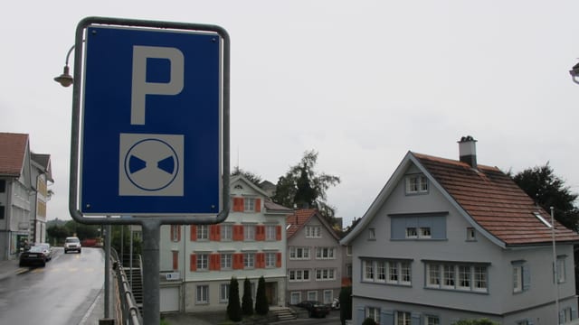 Ein Parkplatzreglement soll für Ordnung sorgen (12.09.2014)