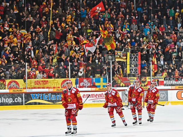 Spieler und Fans in Langnau Spieler und Fans in Langnau