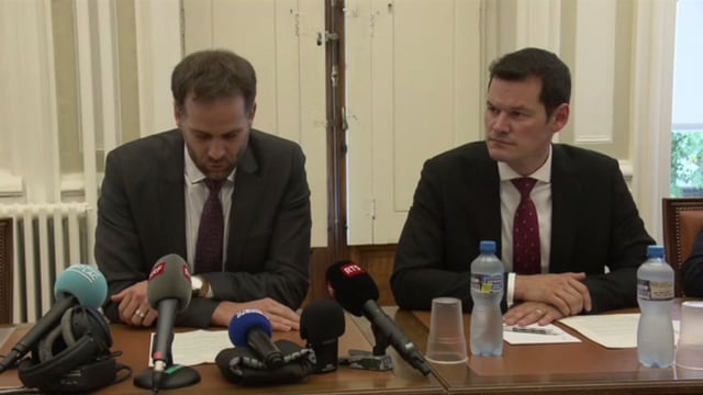 Sexy und immer ein bisschen abgefuckt. Polizeikommissar Gereon Rath (Volker Bruch) und seine Ermittlungspartnerin Charlotte (Liv Lisa Fries). Sexy und immer ein bisschen abgefuckt. Polizeikommissar Gereon Rath (Volker Bruch) und seine Ermittlungspartnerin Charlotte (Liv Lisa Fries).