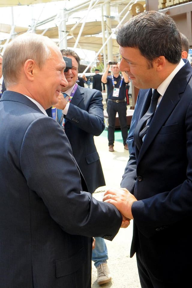 Putin und Renzi beim Händedruck. Putin und Renzi beim Händedruck.