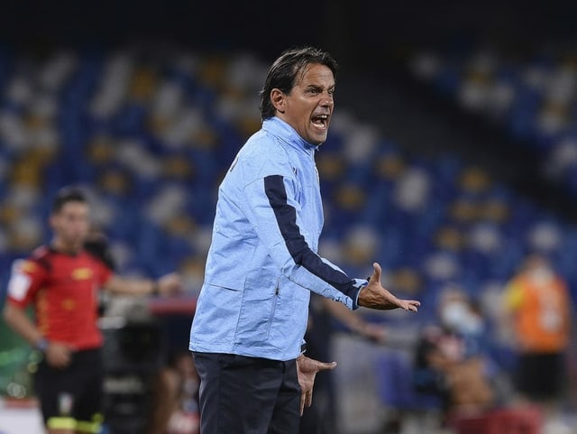 Inzaghi tobt an der Seitenlinine