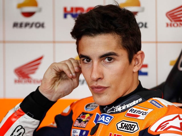 Marquez kratzt sich am Kopf