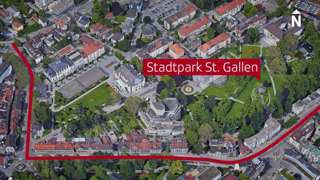 Luftbild vom Stadtpark St. Gallen. Die Rorschacherstrasse im Süden rot eingefärbt Luftbild vom Stadtpark St. Gallen. Die Rorschacherstrasse im Süden rot eingefärbt