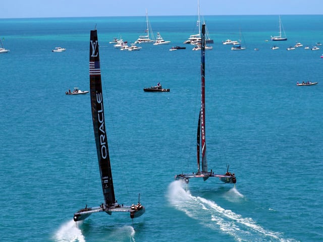 Team Oracle fliegt Spitzenreiter New Zealand hinterher.