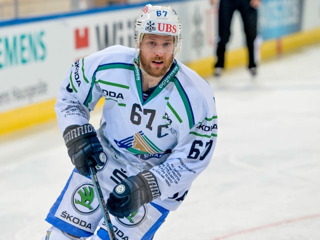 Linus Omark, hier im Trikot von Salawat Ufa am letztjährigen Spengler Cup. Linus Omark, hier im Trikot von Salawat Ufa am letztjährigen Spengler Cup.