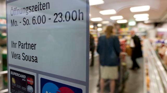 Wie lange sollen im Kanton Solothurn die Läden geöffnet sein dürfen? Darüber muss nun das Kantonsparlament diskutieren. Wie lange sollen im Kanton Solothurn die Läden geöffnet sein dürfen? Darüber muss nun das Kantonsparlament diskutieren.