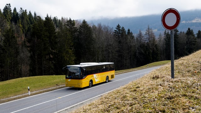 Postauto im Kanton Jura. Postauto im Kanton Jura.