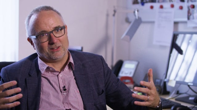 Notfallpsychiater Gregor Berger leistet erste Hilfe für Jugendliche in Krisensituationen Notfallpsychiater Gregor Berger leistet erste Hilfe für Jugendliche in Krisensituationen