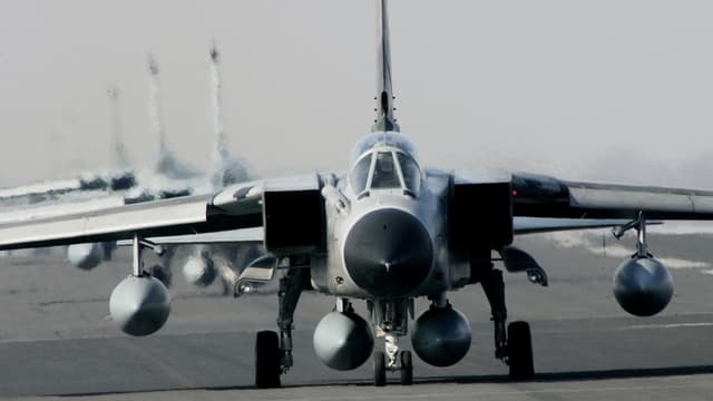 Tornado-Aufklärungsflugzeug am Boden Tornado-Aufklärungsflugzeug am Boden