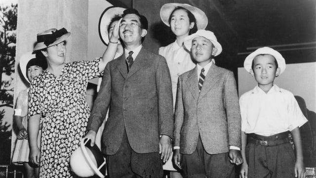 Der Japanische Kaiser Hirohito. Der Japanische Kaiser Hirohito.