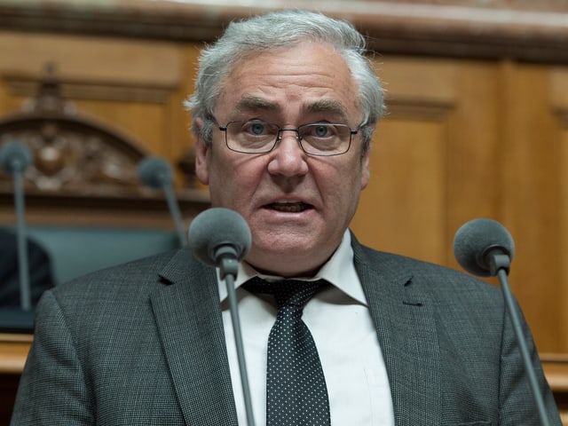 Alois Gmür spricht in Nationalrat. Alois Gmür spricht in Nationalrat.