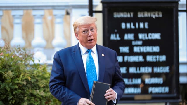 Trump mit Bibel Trump mit Bibel
