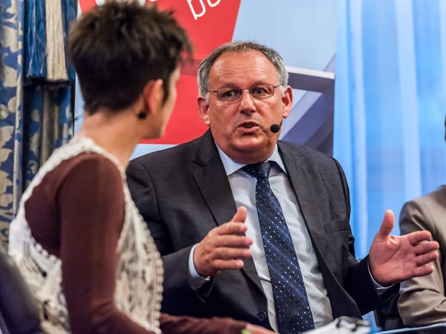 Edi Rutschmann diskutiert