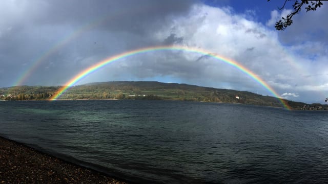 Blick über den Untersee mit Regenbogen. Blick über den Untersee mit Regenbogen.
