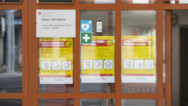 Purtret da la duana a Chiasso. Purtret da la duana a Chiasso.