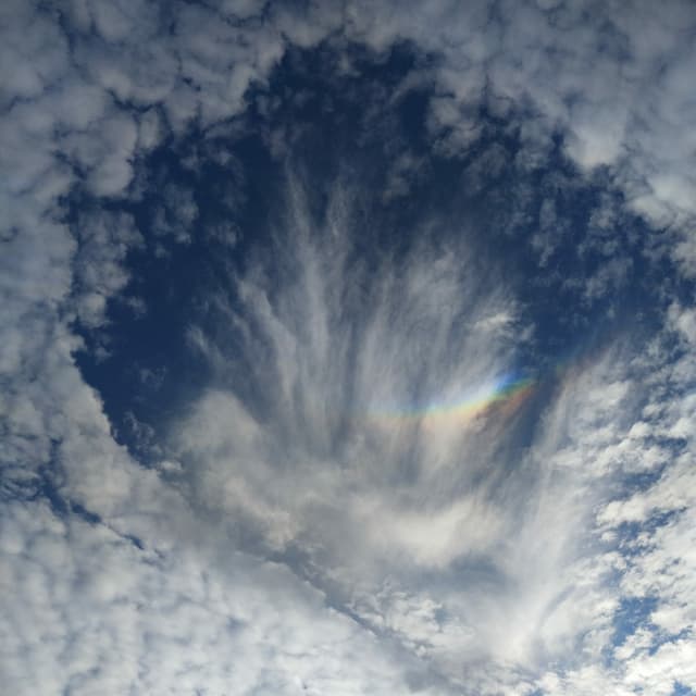 HolePunch Cloud Eis frisst Löcher in die Wolken Meteo SRF