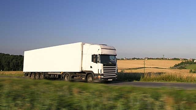 Ein Truck auf der Landstrasse Ein Truck auf der Landstrasse