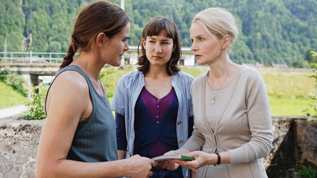 Video «Im Parterre links» abspielen Video «Im Parterre links» abspielen