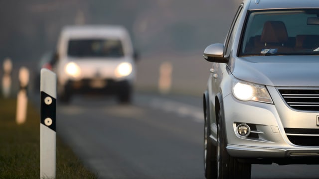 Autos auf Strasse Autos auf Strasse