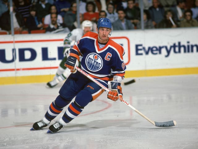Wayne Gretzky im Dress der Oilers 1986. Wayne Gretzky im Dress der Oilers 1986.