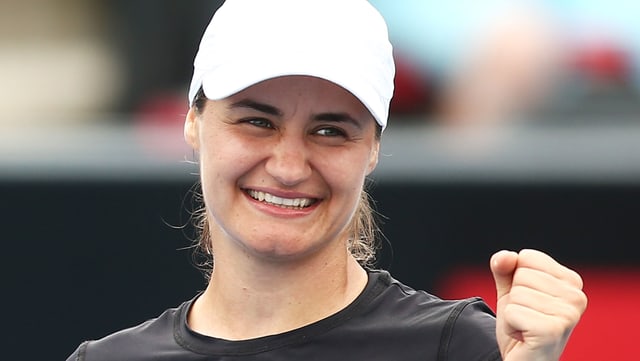 Monica Niculescu. Monica Niculescu.
