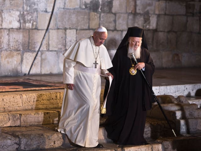 Papst Franziskus und der ökumenische Patriarch von Konstantinopel Bartholomaios I. Papst Franziskus und der ökumenische Patriarch von Konstantinopel Bartholomaios I.