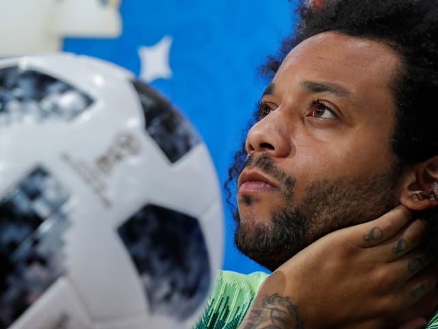 Verteidiger Marcelo von Real Madrid führt den Rekord-Weltmeister an. Verteidiger Marcelo von Real Madrid führt den Rekord-Weltmeister an.