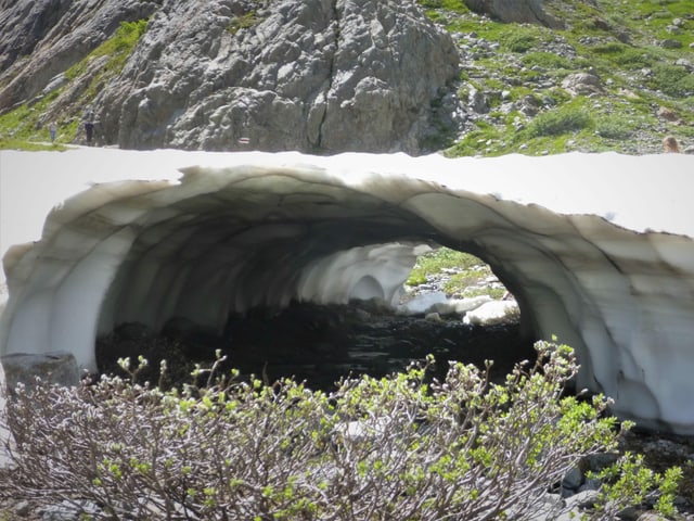 Schneebrücke