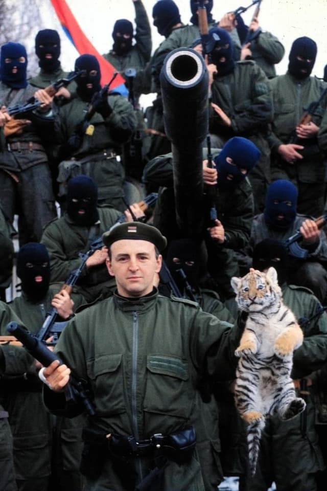 Željko Ražnatović, alias Arkan, und seine Tiger. Željko Ražnatović, alias Arkan, und seine Tiger.