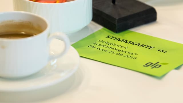 Stellen sich der «jüngsten europapolitischen Eskalation» beherzt entgegen: die GLP-Delegierten. Stellen sich der «jüngsten europapolitischen Eskalation» beherzt entgegen: die GLP-Delegierten.