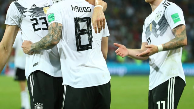 Deutsche Fussballer im National-Trikot. Deutsche Fussballer im National-Trikot.