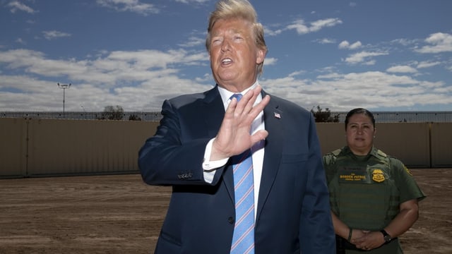 Donald Trump an der Grenze zu Mexiko Donald Trump an der Grenze zu Mexiko