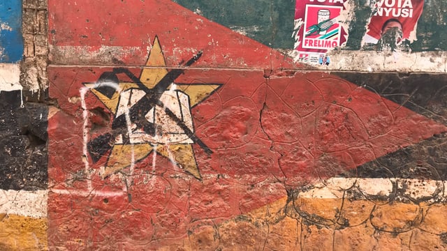Flagge auf einer Wand gemalt. Flagge auf einer Wand gemalt.