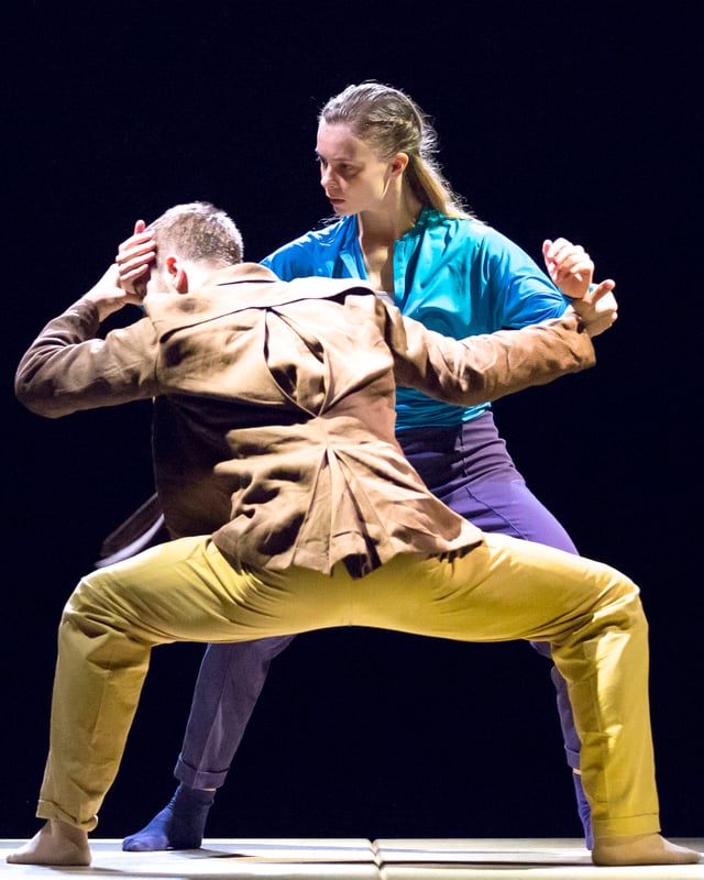 Pas de deux. Pas de deux.
