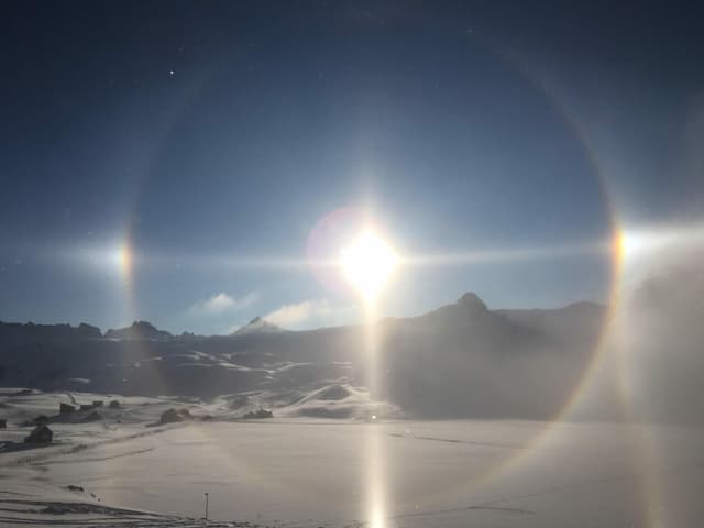 Auch heute gabs Dank Sonnenschein und Eiskristallen Halos in Melchsee-Frutt/OW.