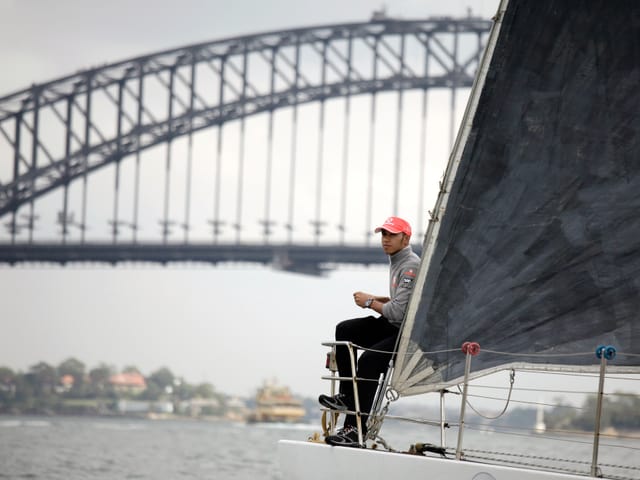 Mann auf Boot Mann auf Boot