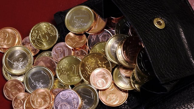 Ein Portemonnaie mit Euro-Münzen. Ein Portemonnaie mit Euro-Münzen.
