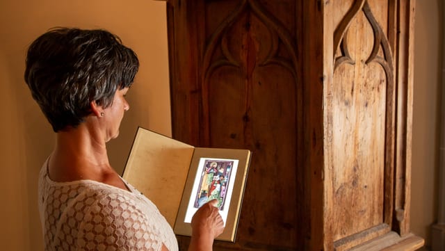 Frau mit Tablet Frau mit Tablet